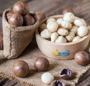 Hạt Macca nứt vỏ
